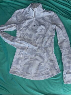 Lululemon Grey Camo define jacket